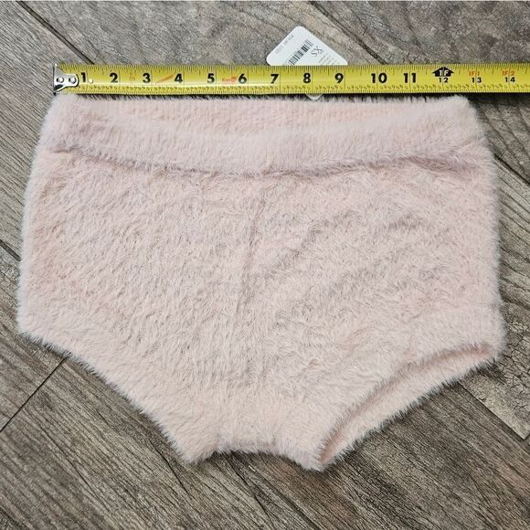 Free People Intimately FP Girls Night In Pointelle Shorties Pink Faux Fur - Picture 3 of 9